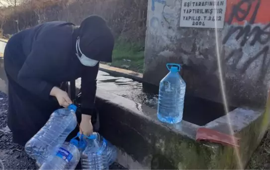 İstanbul'da 30 saatlik su kesintisi öncesi su telaşı yaşanıyor