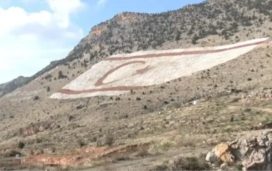 Son dakika haberi: Beşparmak'ta KKTC bayrağının boyanması, Rumları kızdırdı