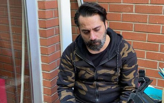Evinde çıkan yangında her şeyi küle dönen Çılgın Sedat'a belediye kapılarını açtı