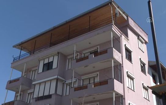 Kas hastası Furkan, yaşamının zorluklarına aldırmadan üniversiteden mezun olmaya hazırlanıyor