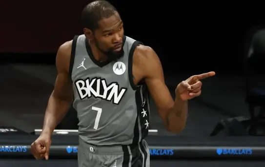Kevin Durant'a 50 bin Dolar ceza