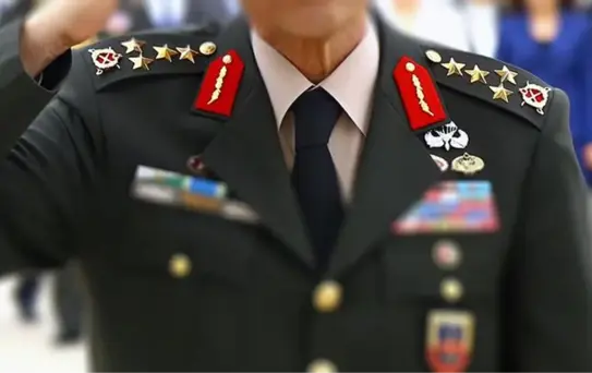 Emekli 104 amiralin yayınladığı Montrö Boğazlar Sözleşmesi'yle ilgili bildiri Ankara'yı karıştırdı