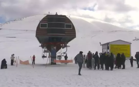 KAHRAMANMARAŞ - 'Akdeniz'in kayak merkezi' Yedikuyular'da sezon uzadı