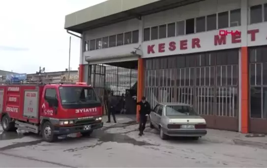 AFYON 4 İŞ YERİ YANMAKTAN SON ANDA KURTARILDI, ÇALIŞANLARIN PANİK ANI KAMERAYA YANSIDI