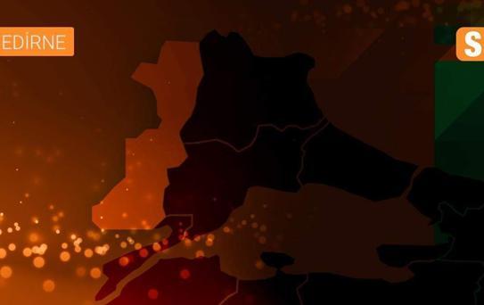 Fatih Mehmet Sultan Köprüsü çıkışında bariyerlere çarpan aracın sürücüsü yaralandı