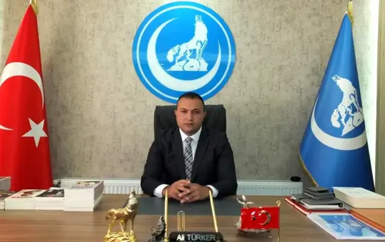 Ülkü Ocakları Başkanı Türker: '3 Hilal'e kimse paçavra diyemez'