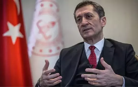Kardeşinin okullara 25 milyon liralık satış yaptığı iddialarını Milli Eğitim Bakanı Selçuk yalanladı