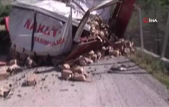 Başkent'te kamyonet dört takla attı: 1'i ağır 3 yaralı