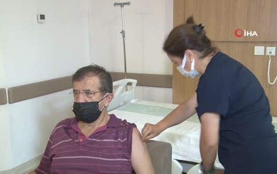 Konya'da üçüncü doz aşı uygulamasına başlandı