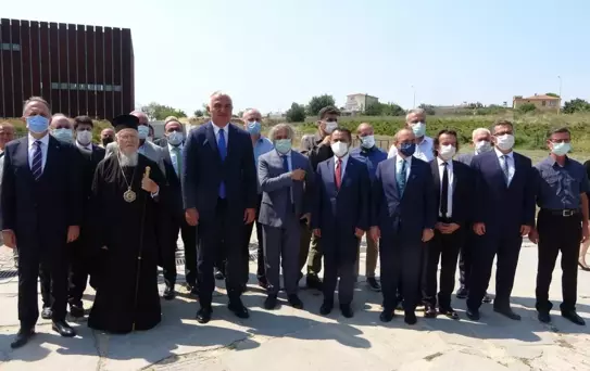 Gökçeada'dan çalınan 12 tarihi ikona, 14 yıl sonra Rum Ortodoks Patriği Bartholomeos'a teslim edildi