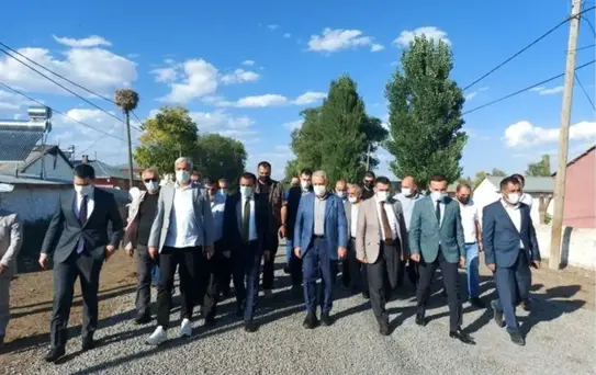 Kars heyeti köy yollarını gezdi