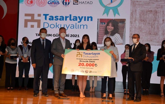 7. Makine Halısı Tasarım Yarışması'nda dereceye girenlere ödülleri verildi
