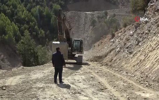 Terör baskısıyla boşaltılan köyler huzurun tesis edilmesiyle şenlenmeye başladıHuzur ve güvenin sağlandığı Şenyayla bölgesi tarım ve hayvancılıkla...