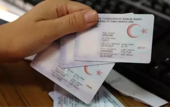 Kimliklerde yeni dönem! Güvenli elektronik imza atabilmek için de kullanılabilecek