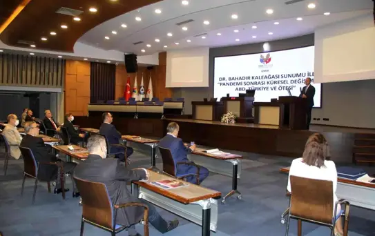 Pandeminin etkisi değerlendirildi: 'Belki de 10-15 yıl sonra anlayacağımız bir değişimin içindeyiz'