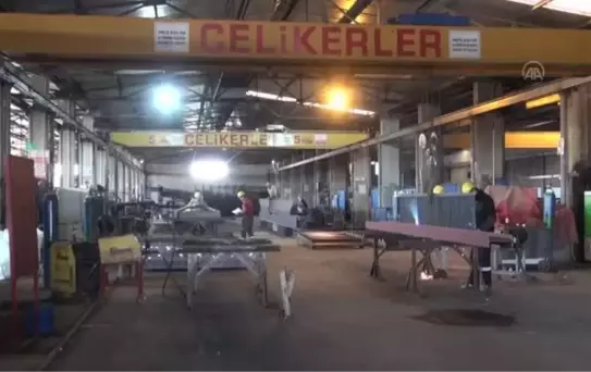Türk mimarisinin izlerini taşıyan çelik minareler dünyada yükseliyor