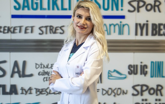 'Göz kapağı düşüklüğü ileri yaşlarda artıyor'