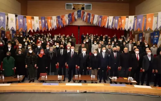 Özlü, AK Parti'nin duayen isimlerini misafir ediyor