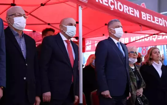 Türk Halk Müziği Sanatçısı Abdurrahman Kızılay'ın adının taşıdığı park Keçiören'de hizmete açıldı
