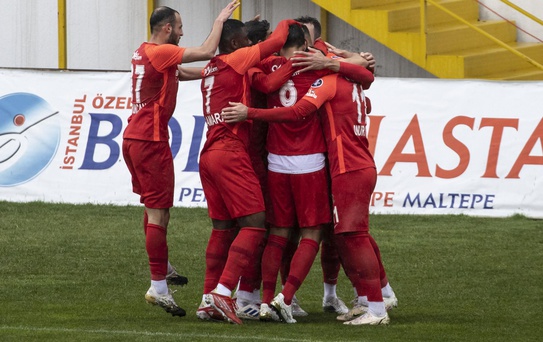 Spor Toto 1. Lig: Ümraniyespor: 4 Bursaspor: 1