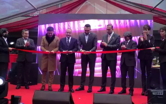 Maltepe'deki yeni yaşam alanı 'MCA Cadde' açıldı
