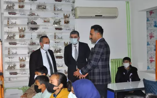Reyhanlı Yatılı Bölge Ortaokulu kütüphaneye kavuştu