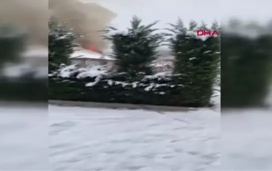 Son dakika haberi | TOKAT'TA BAĞ EVİNDE ÇATI YANGINI