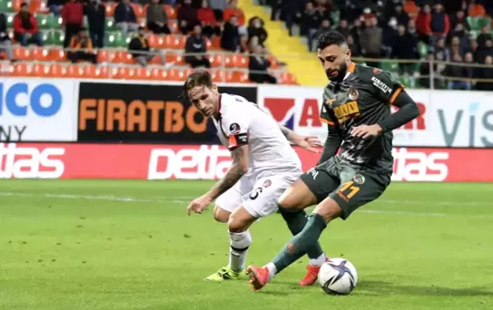 Spor Toto Süper Lig: Alanyaspor: 1 - Fatih Karagümrük: 1 (Maç sonucu)