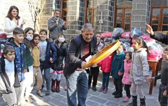 İŞ İNSANLARINDAN DEZAVANTAJLI ÇOCUKLARA YENİ YIL ETKİNLİĞİ