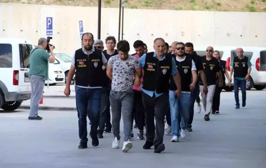 Büyükdere cinayetinde 5 sanığa toplam 4 müebbet ve 96 yıl hapis cezası