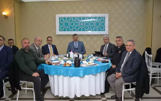 Çorum Valisi Çiftçi, kentte Kovid-19 ile ilgili verileri açıkladı