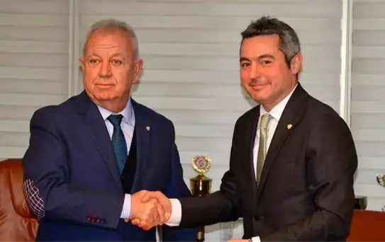 Bursaspor'un tek başkan adayı Ömer Furkan Banaz oldu