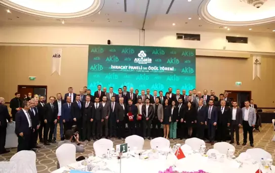 İhracatın şampiyonları ödüllerini aldı