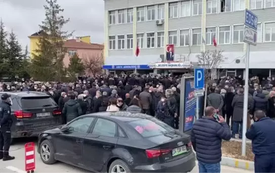 Vefat eden eski Kırşehir Belediye Başkanı Gürses son yolculuğuna uğurlandı