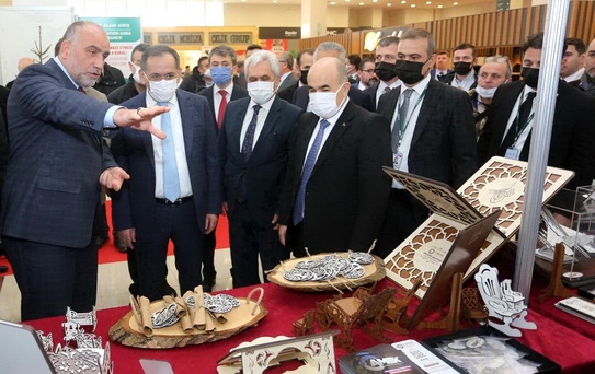 CAMEK fuarda ilgi odağı oldu