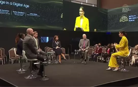 Çavuşoğlu, Güney Afrika Cumhuriyeti Uluslararası İlişkiler ve İşbirliği Bakanı Pandor ile görüştü