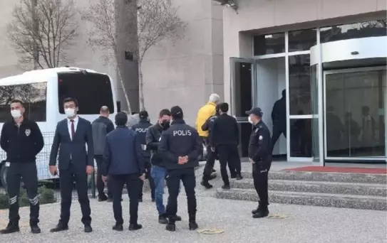 'Montrö bildirisi' davasında emekli amiraller hakim karşısında