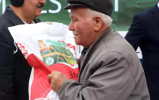 Tohumlar Kepsut Belediyesinden, hasat çiftçiden
