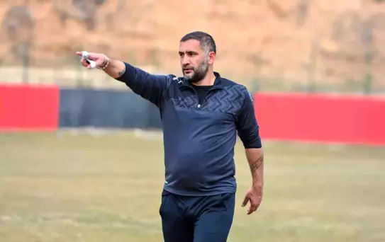 Ümit Karan geleceğin Uşakspor'unu oluşturmaya başladı