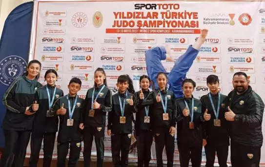 Konya Büyükşehir Belediyespor sporcuları Kahramanmaraş'tan 8 madalyayla döndü