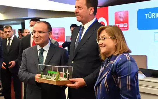 Akyazı Belediyesi'nde 'Yeşil Şehir' ödülü