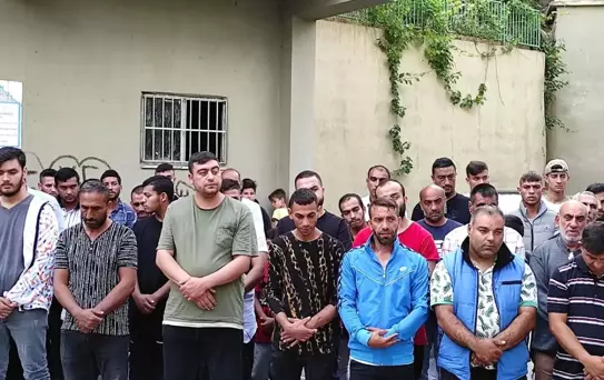 Konteynerle duvarın arasında sıkışarak can veren minik Yakup son yolculuğuna uğurlandı