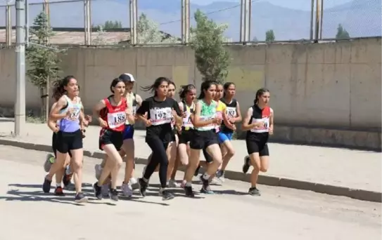 2. İshak Paşa Sarayı Dağ Koşusu yapıldı