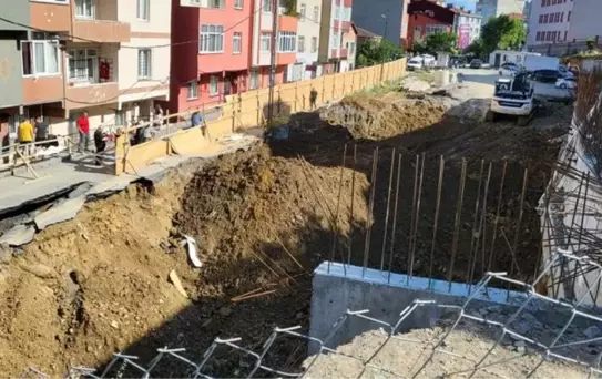Sarıyer'de inşaat yüzünden çöken yol, arsa sahipleriyle mahallelileri karşı karşıya getirdi
