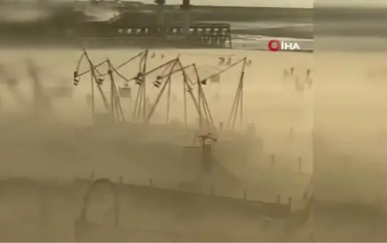 Fransa'nın Normandiya kıyılarını fırtına vurdu: 1 ölü, 5 yaralı