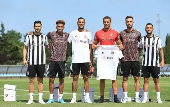 Beşiktaş'ın 2022-23 sezonu formaları tanıtıldı
