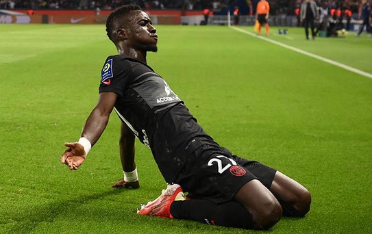 PSG'nin başarılı futbolcusu Gueye, Galatasaray'a geliyor