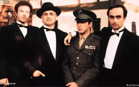 Sonny Corleone'yi canlandıran James Caan hayatını kaybetti