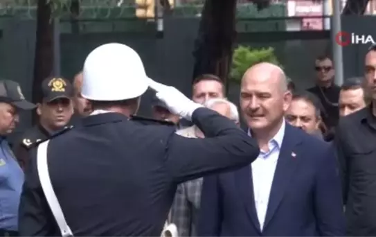 Son dakika haberleri | İçişleri Bakanı Soylu, çevik kuvvet polisleriyle bayramlaştı