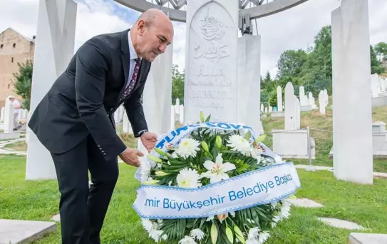 Başkan Tunç Soyer, Bilge Kral'ın Mezarını Ziyaret Etti